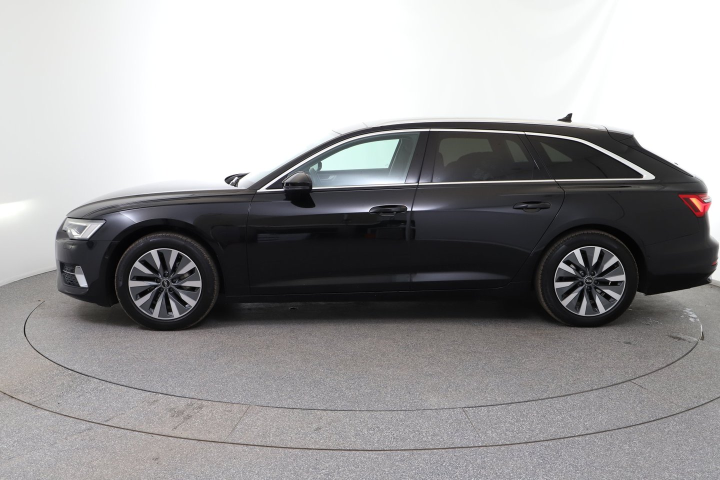 Audi A6 Avant 35 TDI Sport | Bild 2 von 31