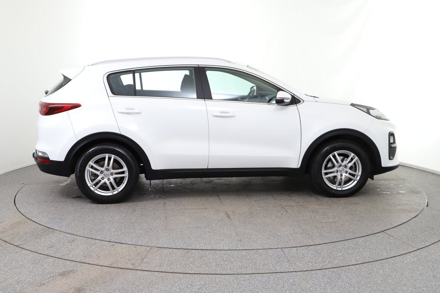 Kia Sportage 1,6 CRDI SCR MHD Silber DCT Aut. | Bild 6 von 25