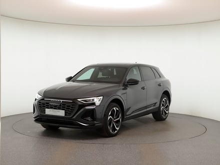 Audi Q8 55 e-tron quattro S line