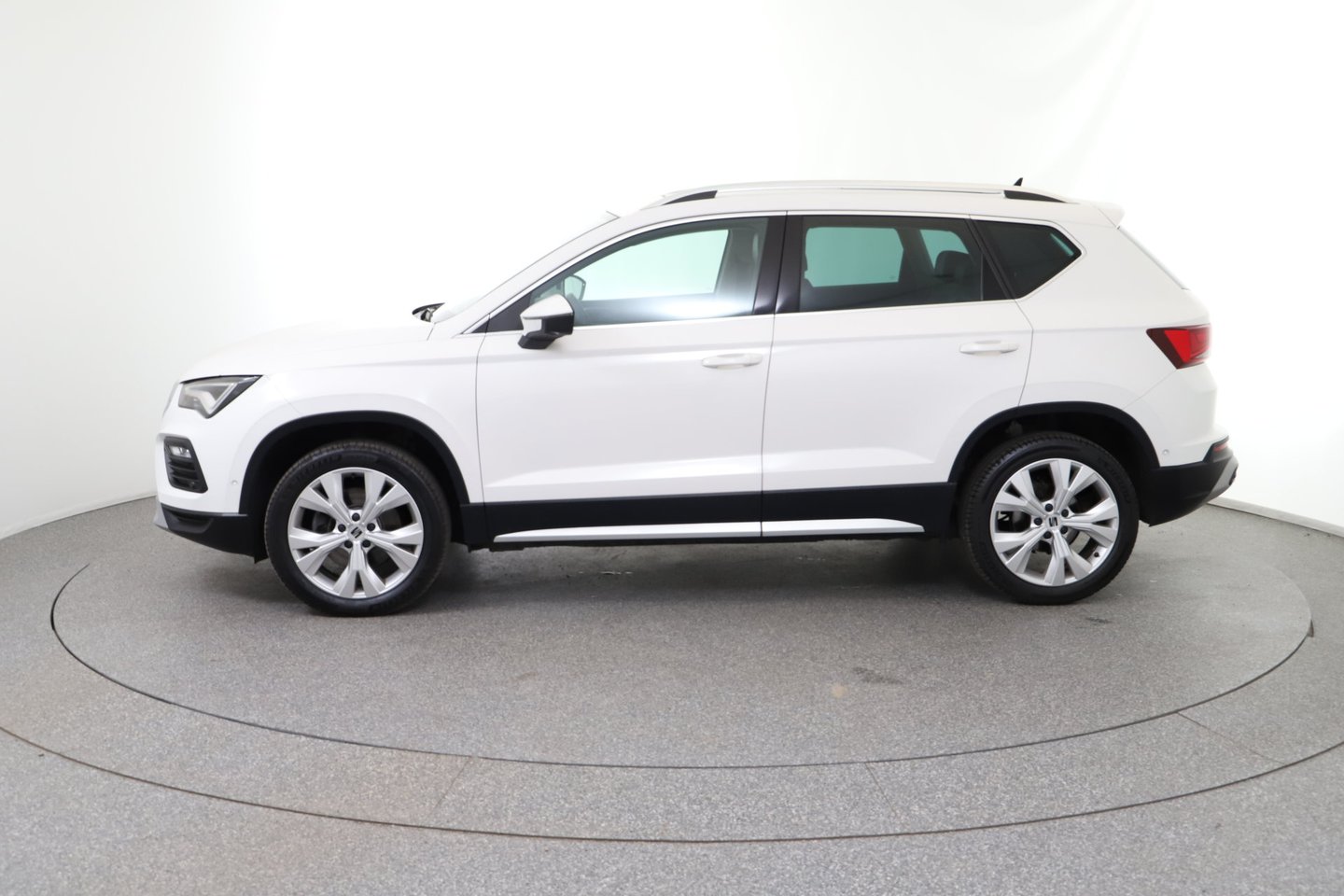 SEAT Ateca Style 2.0 TDI DSG | Bild 2 von 32