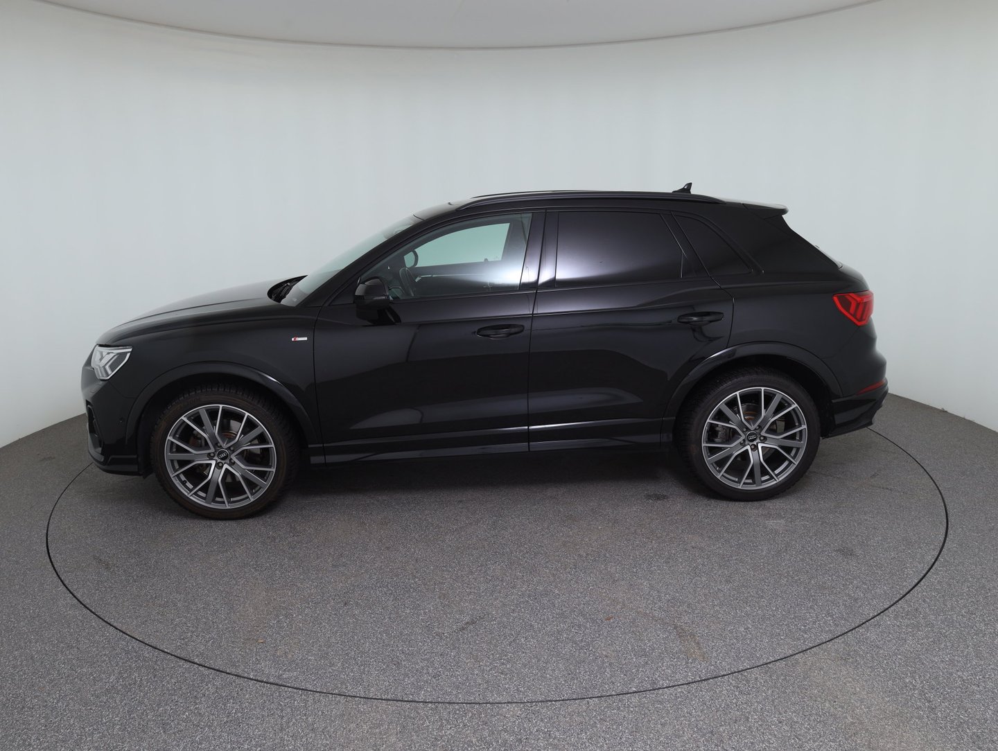 Audi Q3 40 TDI quattro S line exterieur | Bild 8 von 24