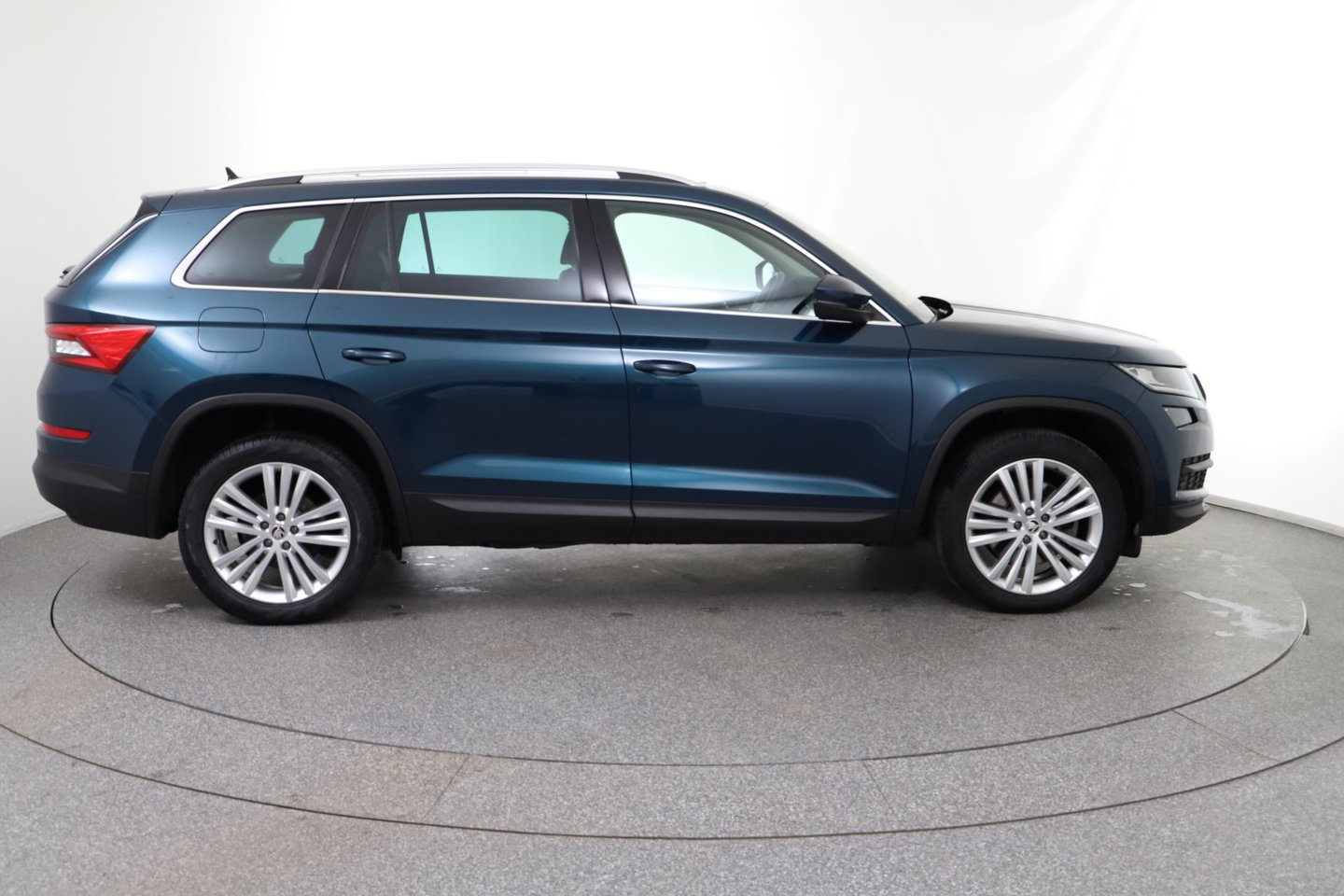 Škoda KODIAQ Style TDI SCR DSG | Bild 6 von 32