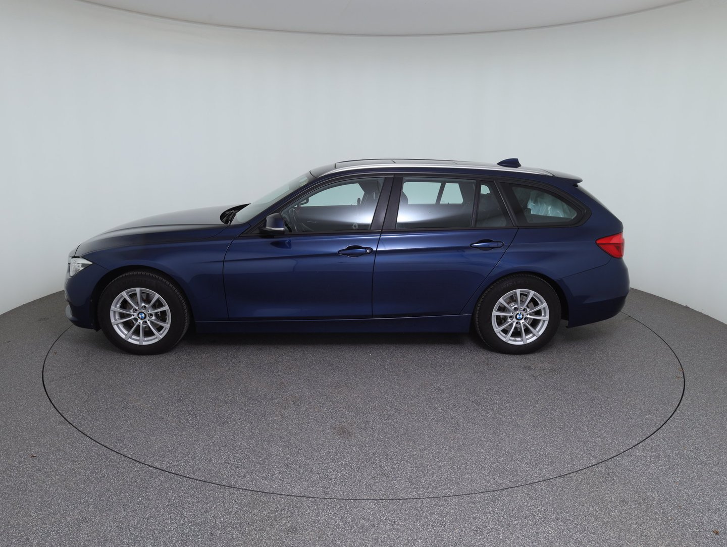 BMW 318d Touring Advantage Aut. | Bild 8 von 23