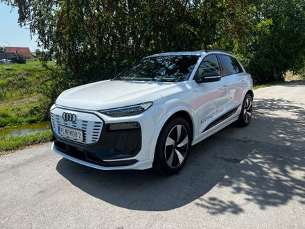 Audi Q6 e-tron quattro