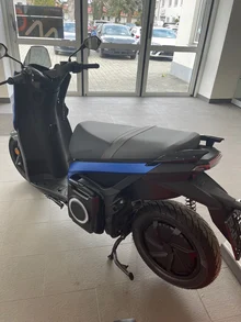 Thumbnail-Foto von Fahrzeug