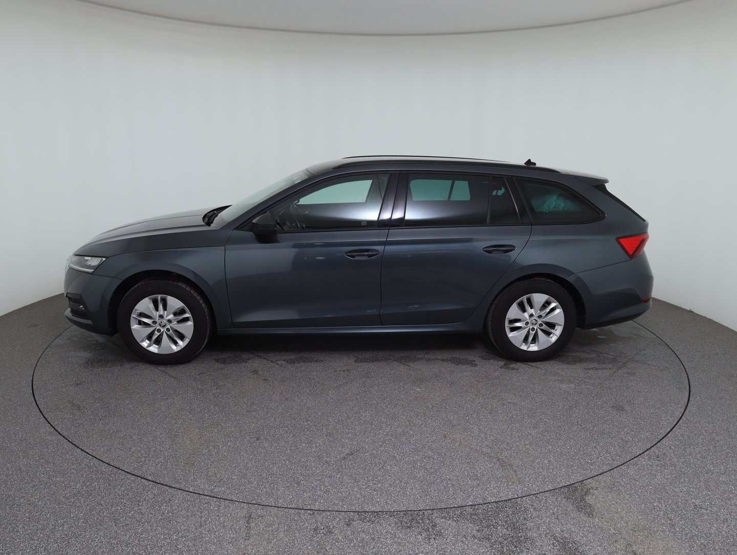 Škoda OCTAVIA Combi 4x4 Ambition TDI DSG | Bild 8 von 24