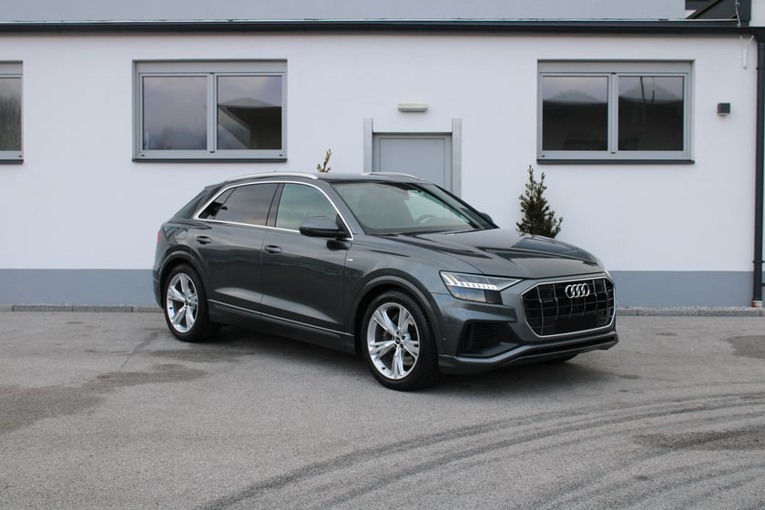 Audi Q8 55 TFSI e quattro