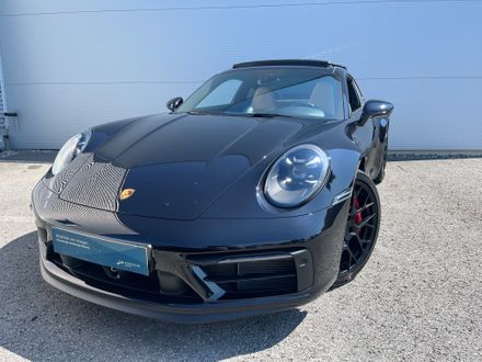 Porsche 911 Carrera 4 GTS