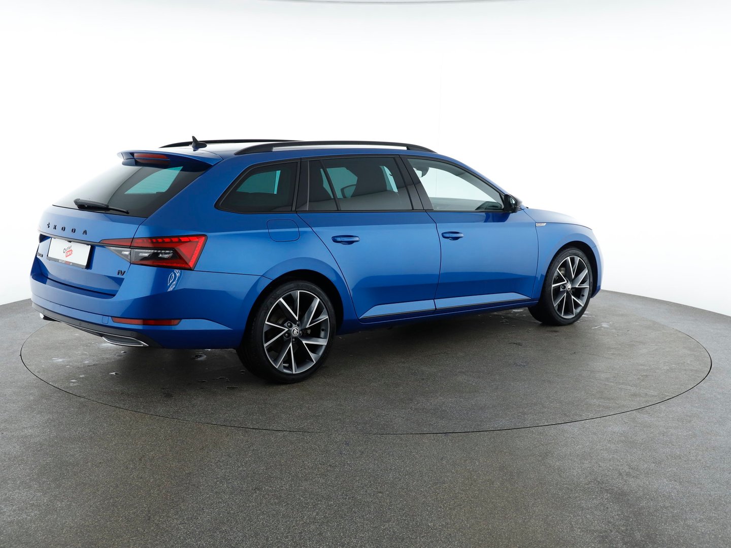 Škoda SUPERB Combi iV SPORTLINE DSG | Bild 5 von 31