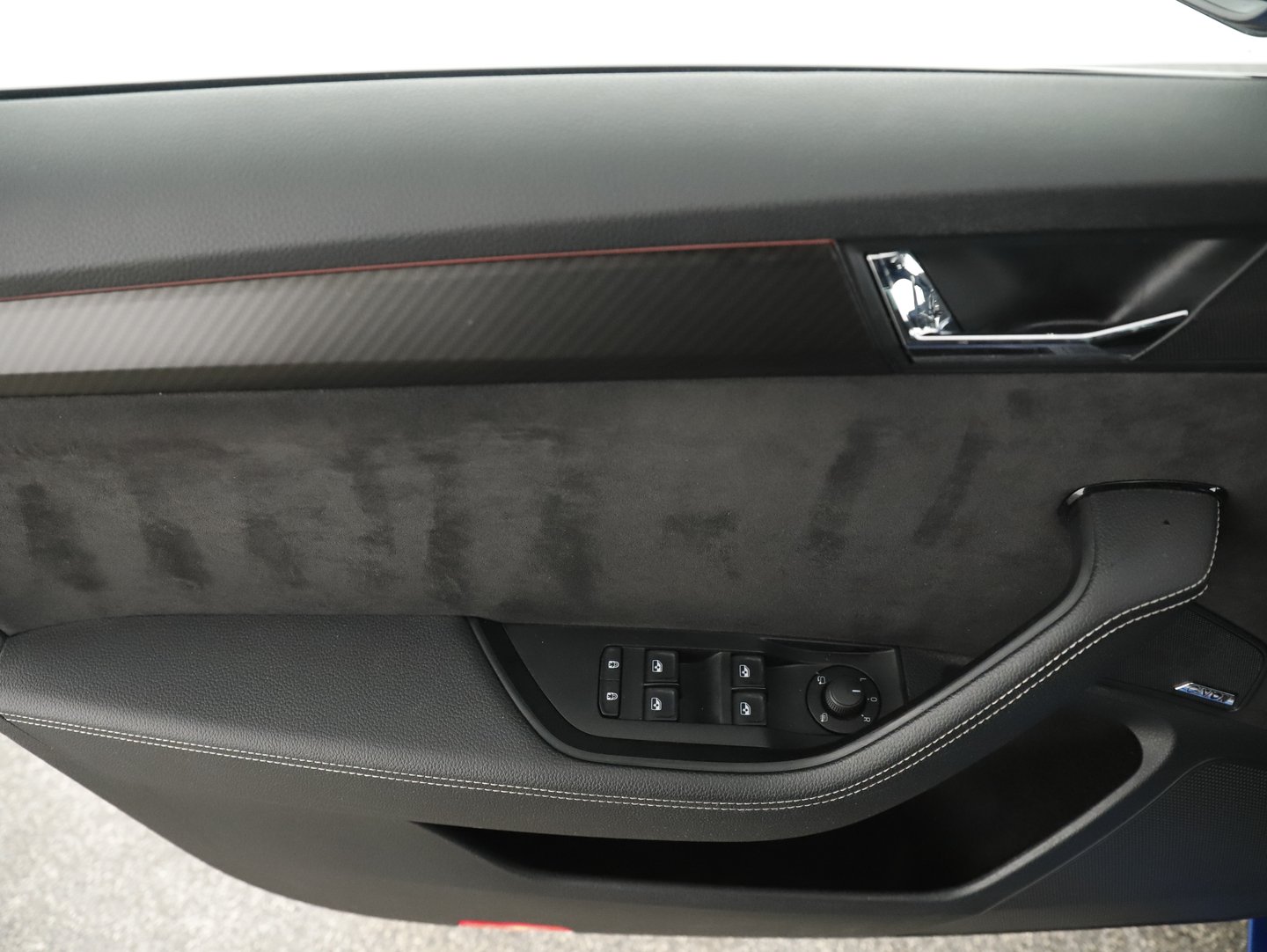 Škoda SUPERB Combi iV SPORTLINE DSG | Bild 10 von 31