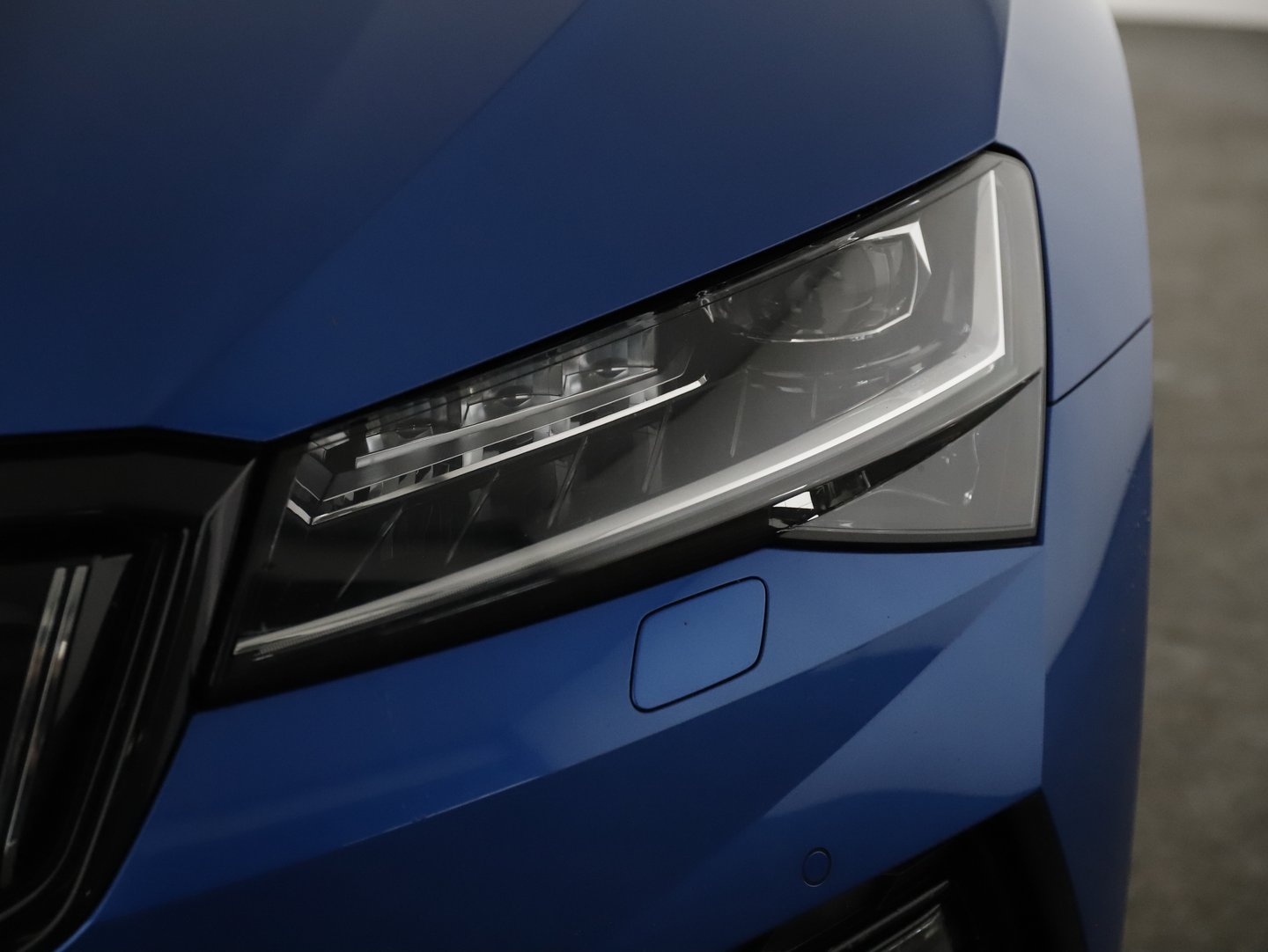 Škoda SUPERB Combi iV SPORTLINE DSG | Bild 29 von 31