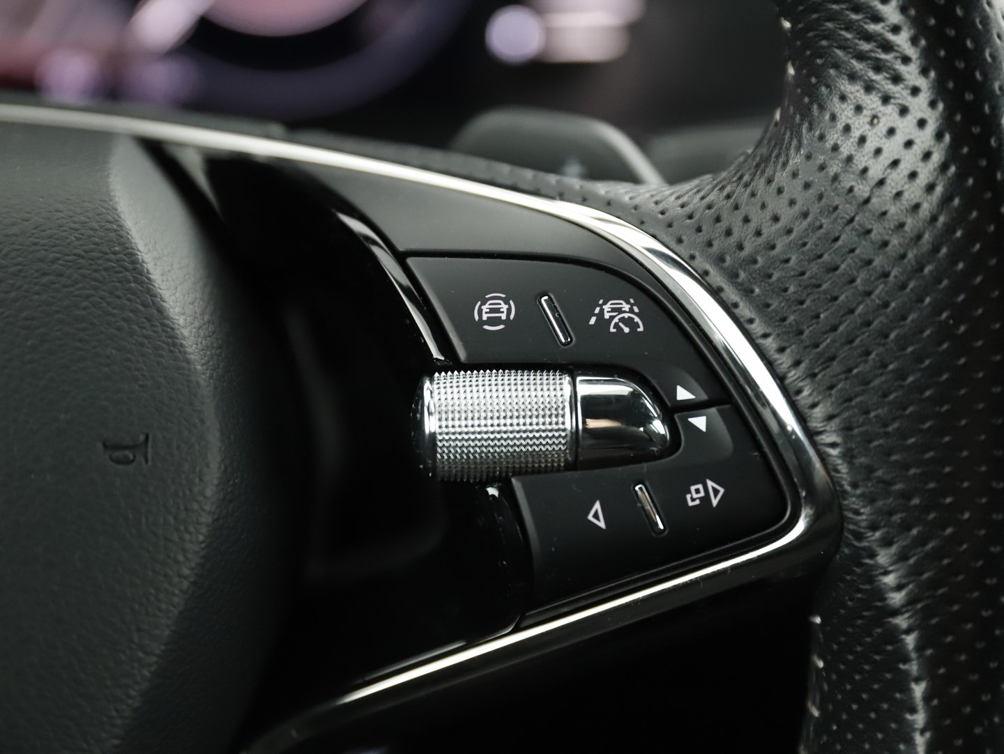 Škoda SUPERB Combi iV SPORTLINE DSG | Bild 18 von 31