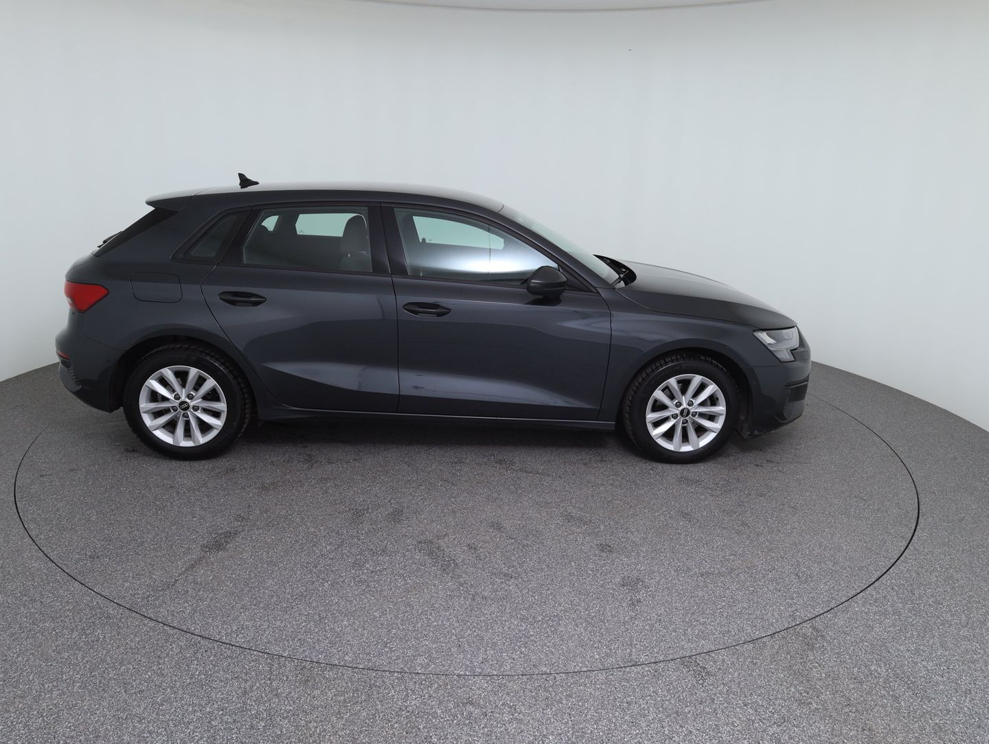 Audi A3 Sportback 30 TFSI | Bild 4 von 15