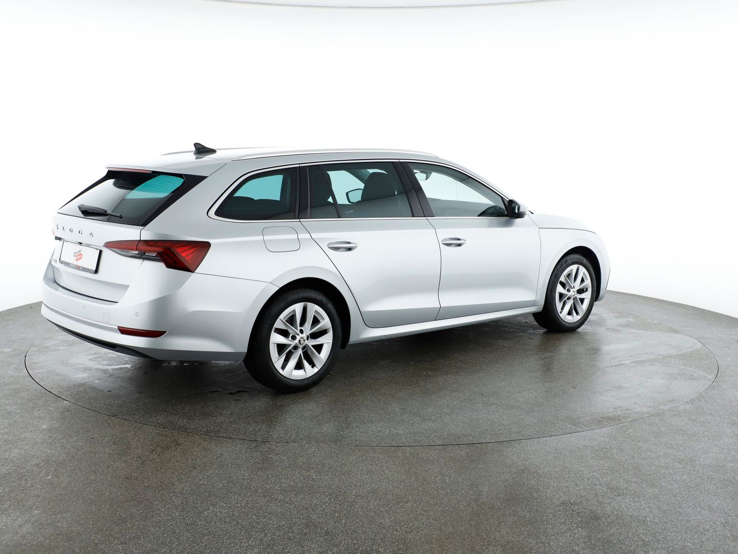 Škoda Octavia Combi 2,0 TDI Premium DSG | Bild 5 von 27