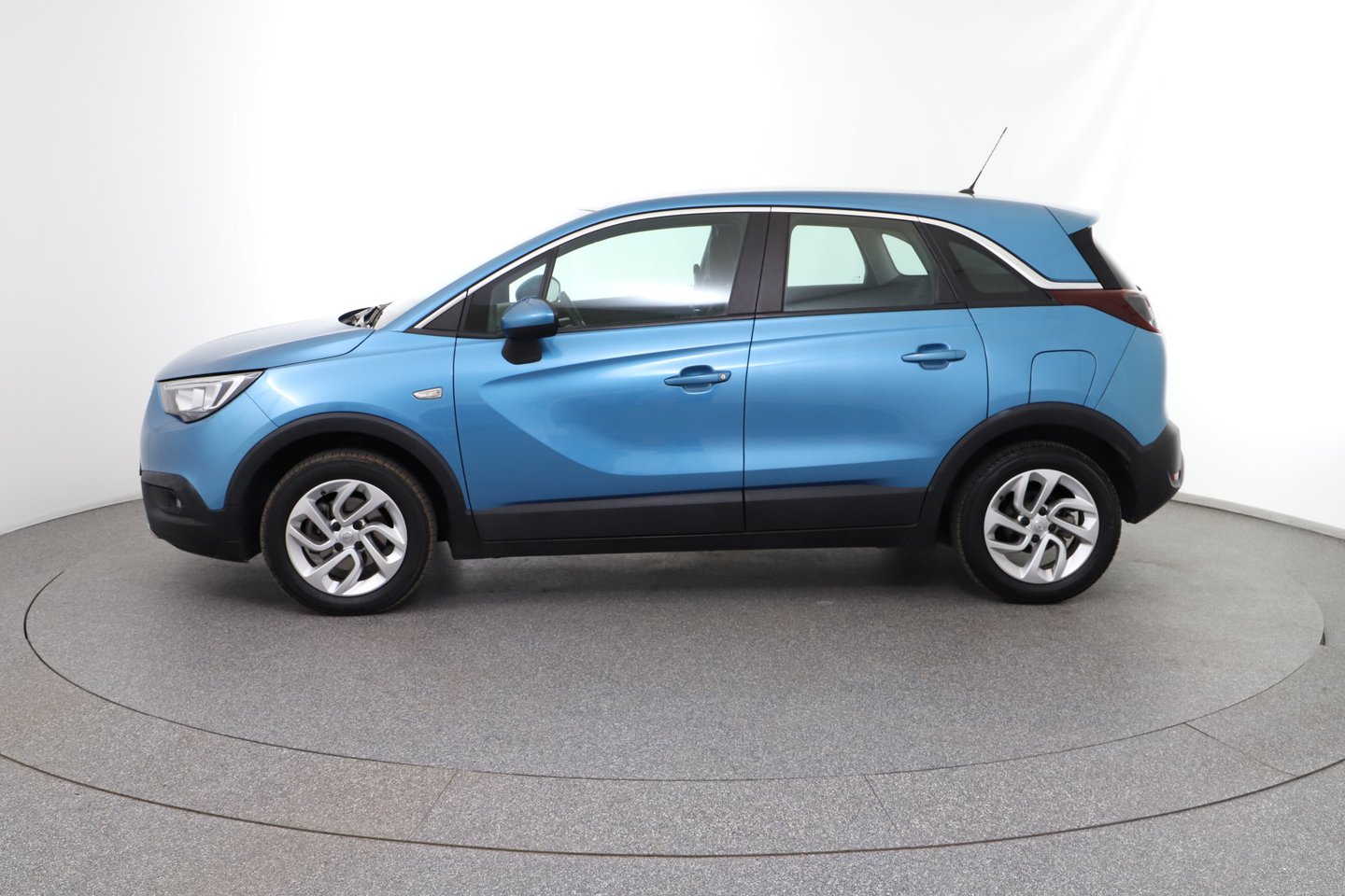 Opel Crossland X 1,5 CDTI BlueIn. Innovation Start/Stop System | Bild 2 von 25