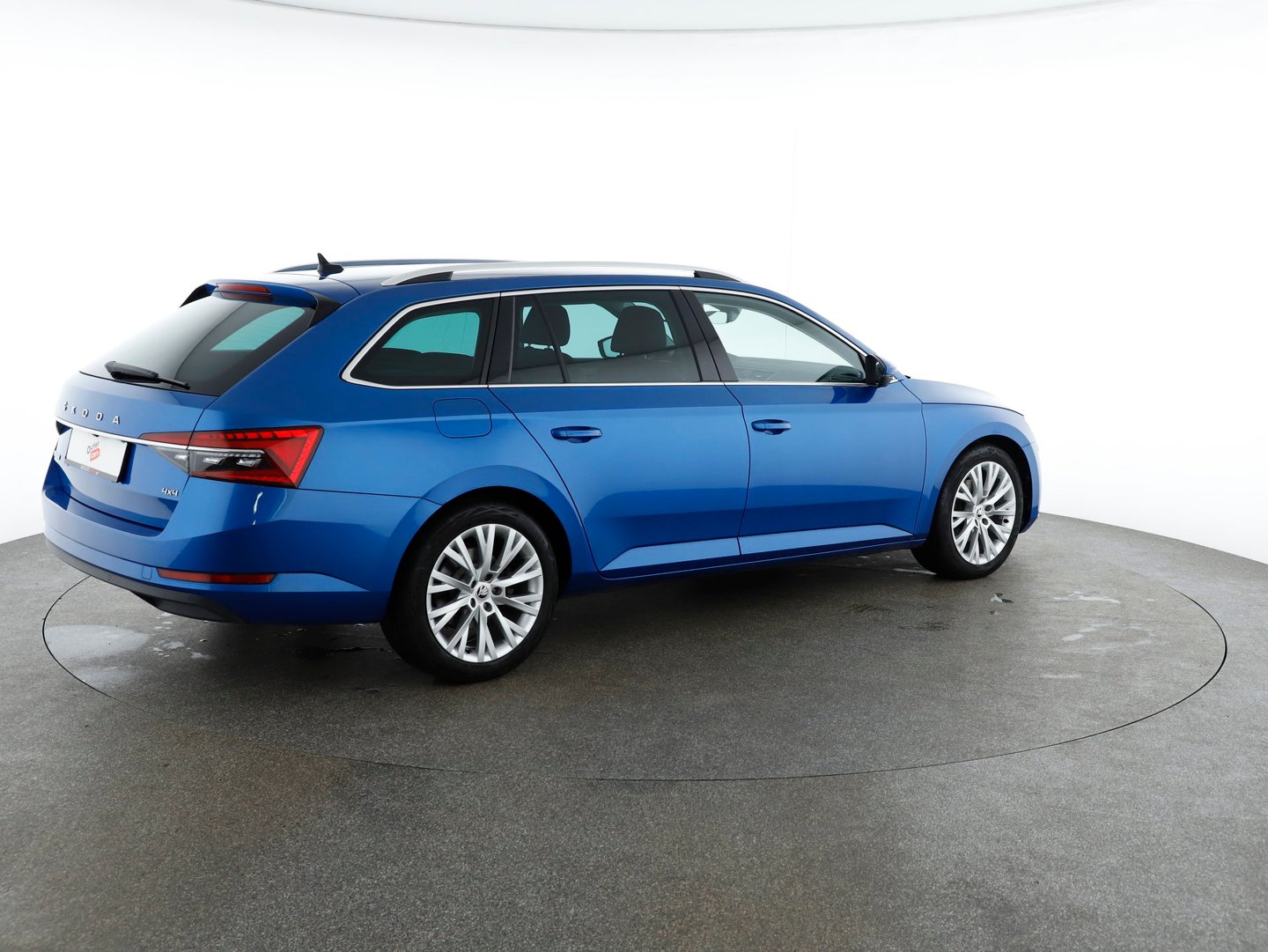 Škoda SUPERB Combi 4x4 Style TDI DSG | Bild 5 von 30