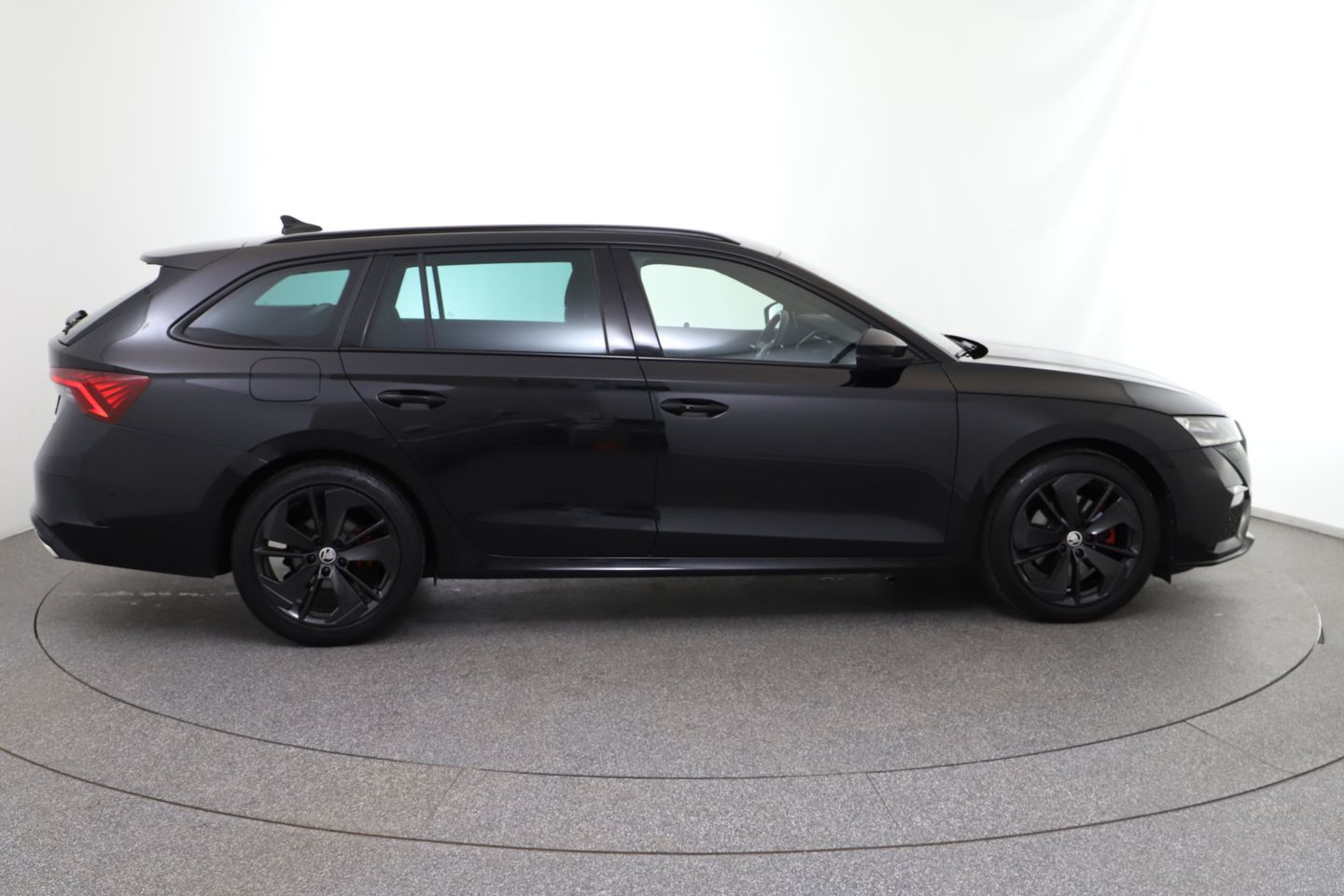 Škoda Octavia Combi 2,0 TDI RS DSG | Bild 4 von 31