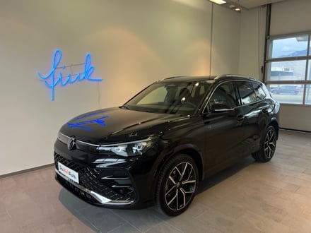 VW Tiguan R-Line eTSI DSG