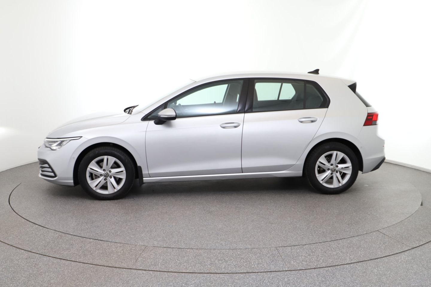 VW Golf 2,0 TDI Life | Bild 2 von 28