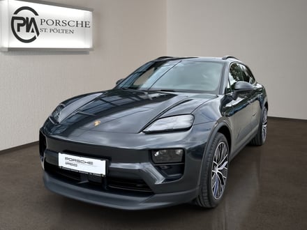 Porsche Macan 4