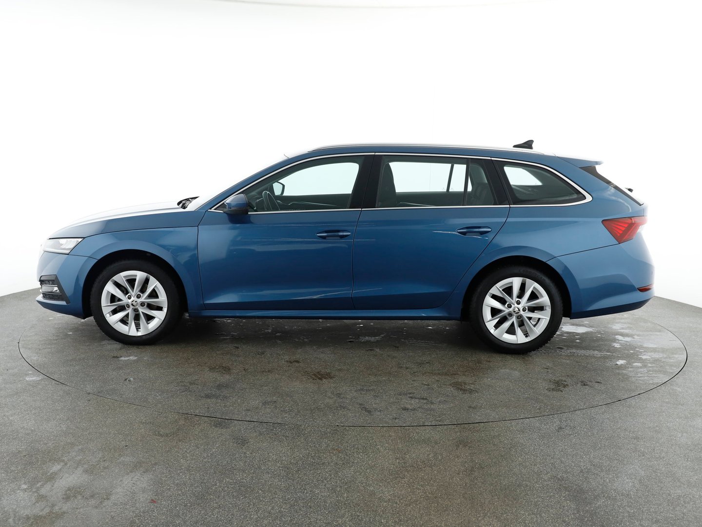 Škoda OCTAVIA Combi Business TDI | Bild 2 von 28