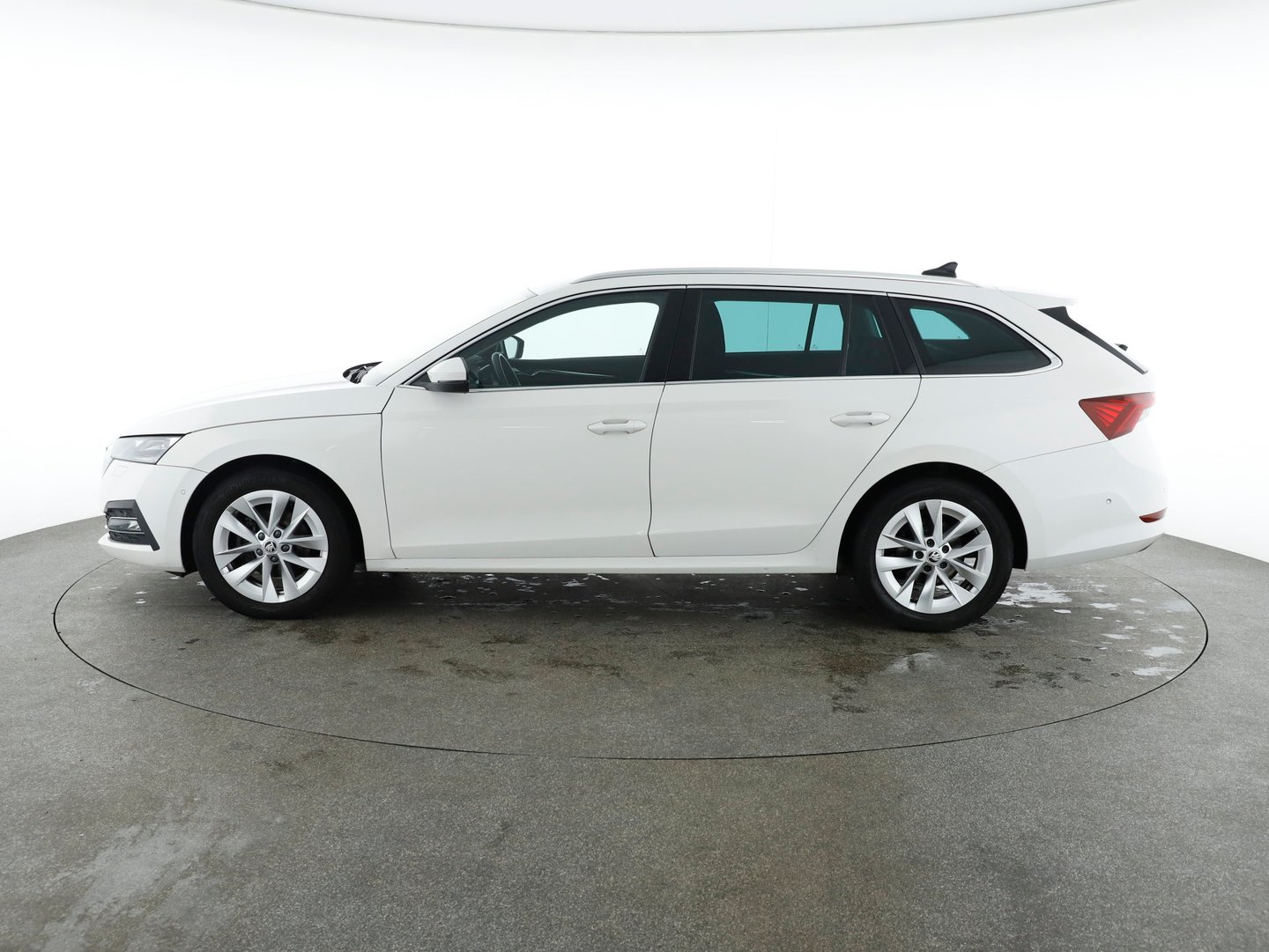 Škoda OCTAVIA Premium TDI DSG | Bild 2 von 26