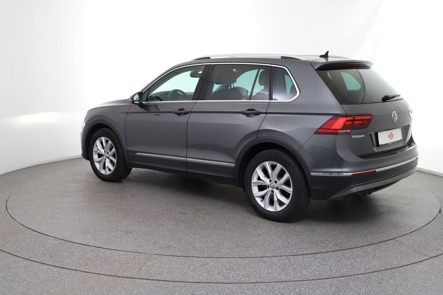 VW Tiguan 2,0 TDI SCR Highline DSG | Bild 3 von 25