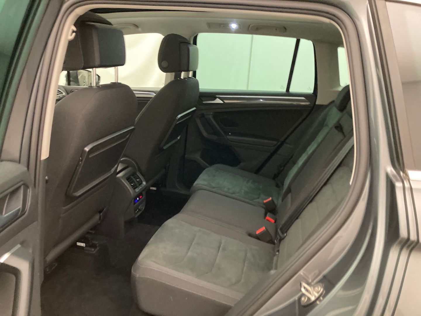 VW Tiguan 2,0 TDI SCR Highline DSG | Bild 10 von 25