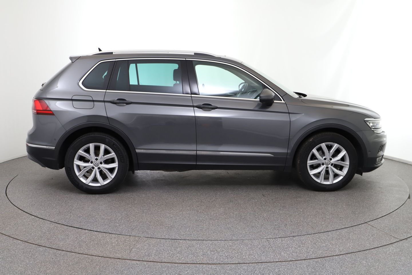 VW Tiguan 2,0 TDI SCR Highline DSG | Bild 6 von 25