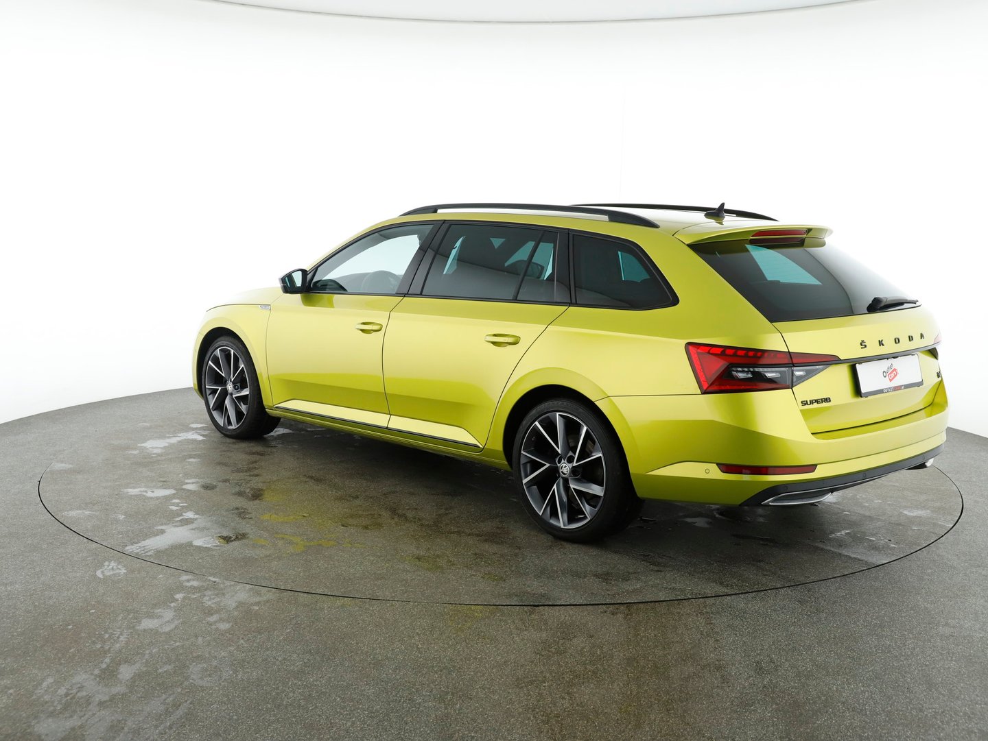 Škoda SUPERB Combi iV SPORTLINE DSG | Bild 3 von 32