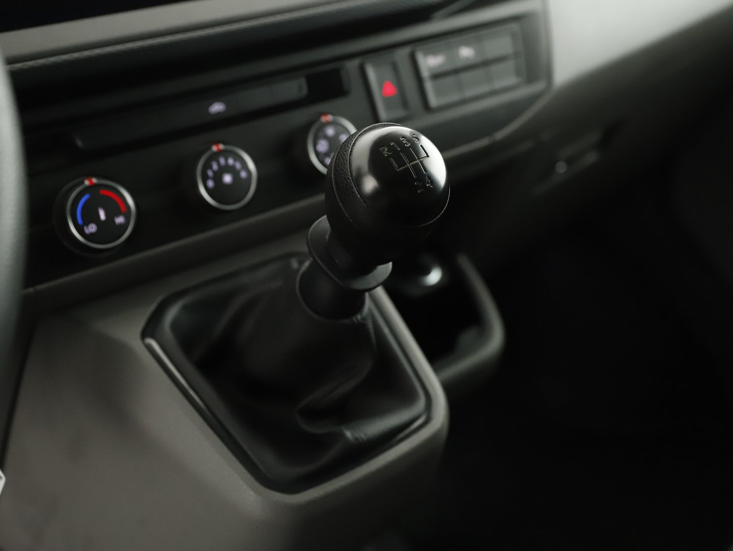VW Transporter Kastenwagen Entry TDI | Bild 13 von 17