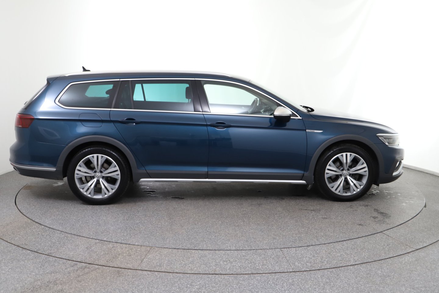 VW Passat Alltrack TDI SCR 4MOTION DSG | Bild 6 von 31