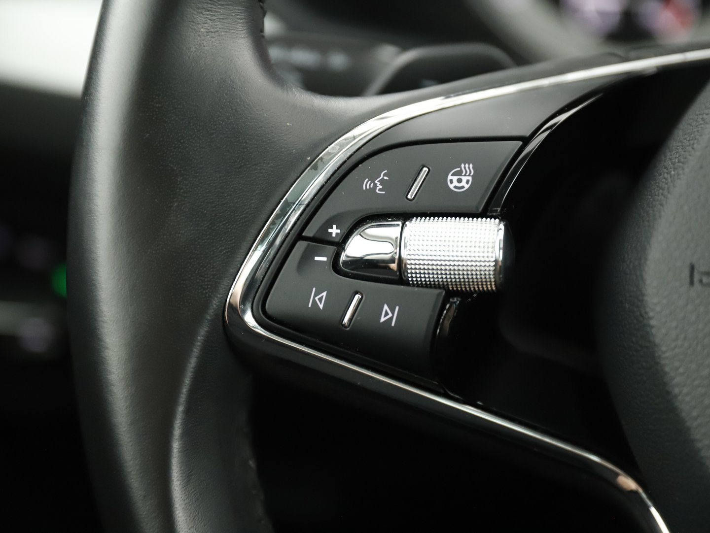 Škoda Superb Kombi 2,0 TDI 4x4 Ambition DSG | Bild 17 von 29