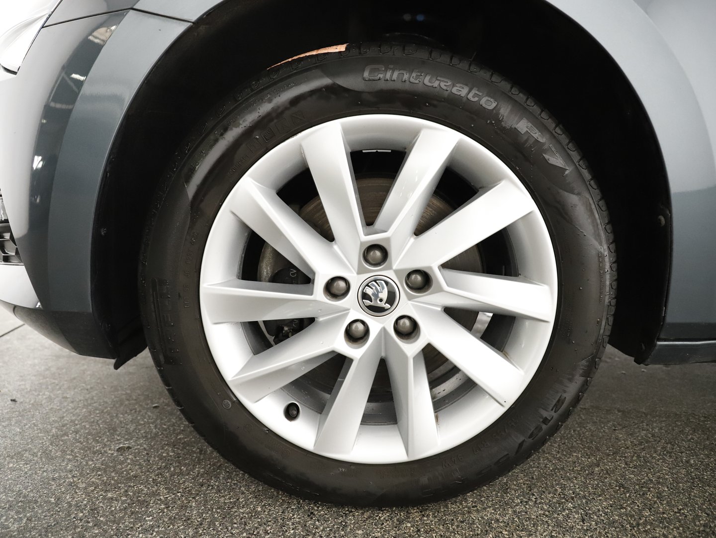Škoda Superb Kombi 2,0 TDI 4x4 Ambition DSG | Bild 9 von 29