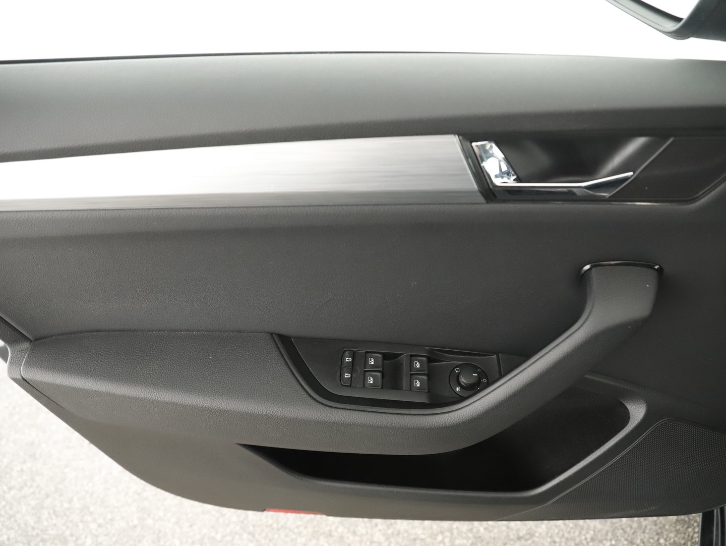 Škoda Superb Kombi 2,0 TDI 4x4 Ambition DSG | Bild 10 von 29