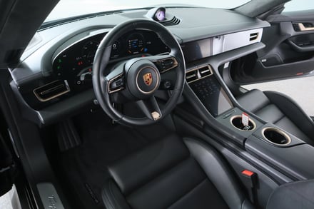 Porsche Taycan Turbo