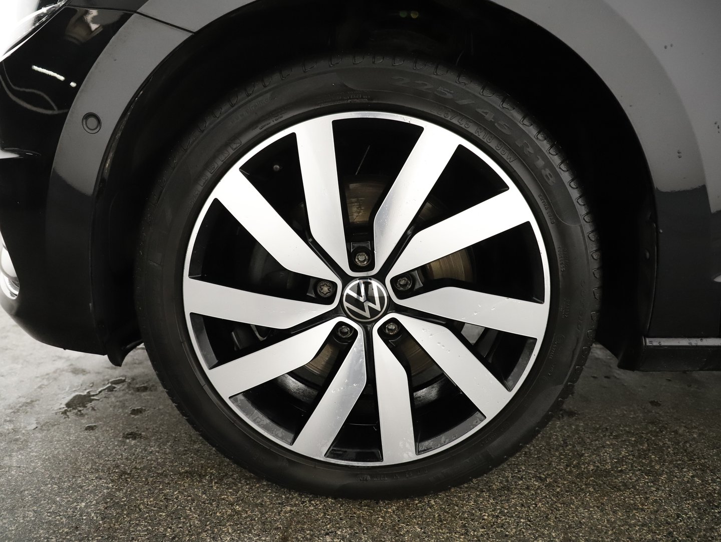 VW Touran Highline TDI SCR | Bild 9 von 27