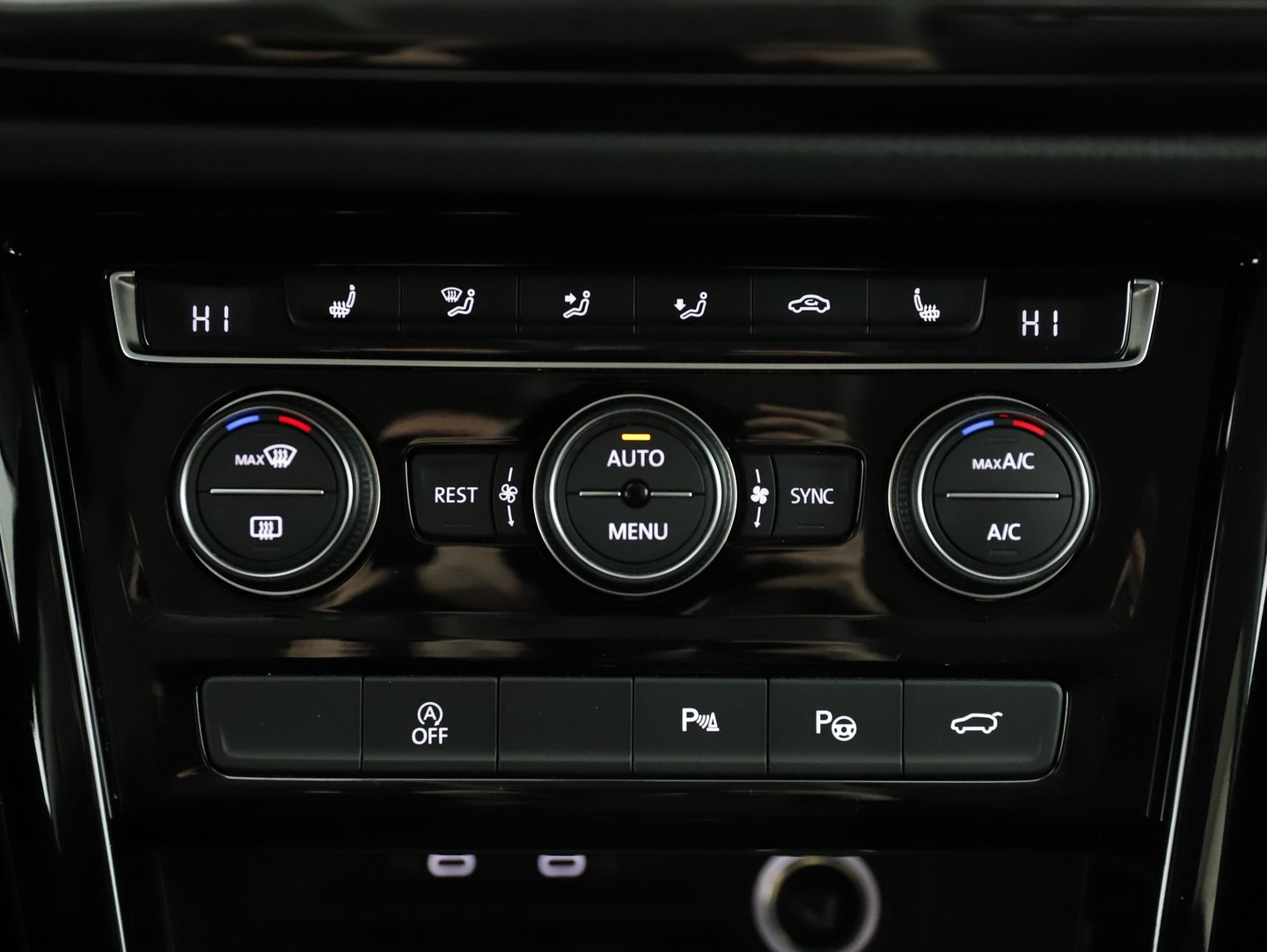 VW Touran Highline TDI SCR | Bild 16 von 27