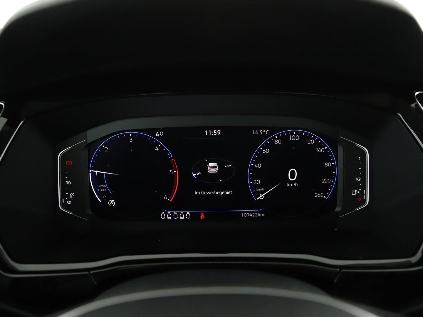 VW Touran Highline TDI SCR | Bild 17 von 27
