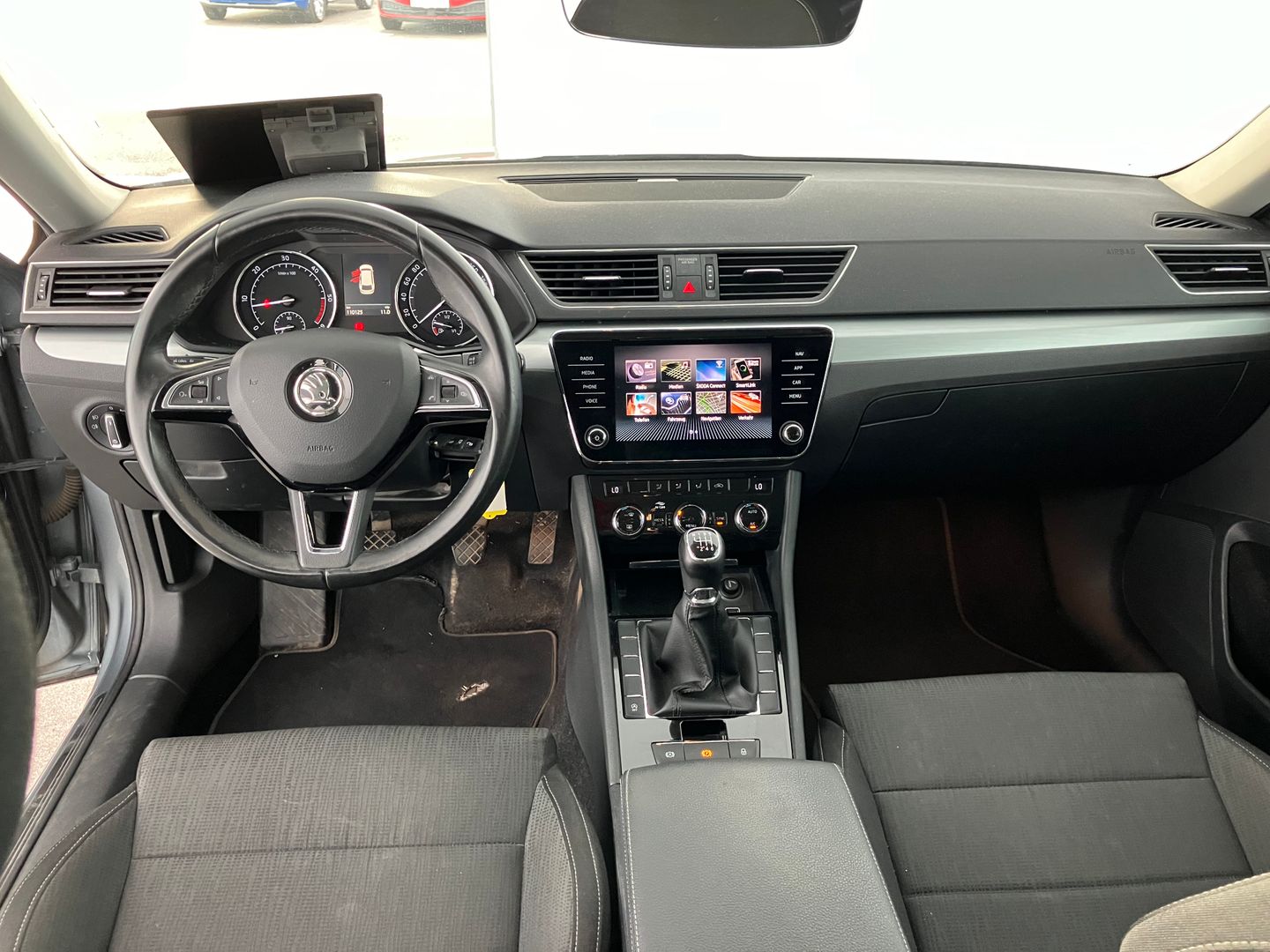 Škoda Superb Kombi 1,6 TDI Active | Bild 19 von 20