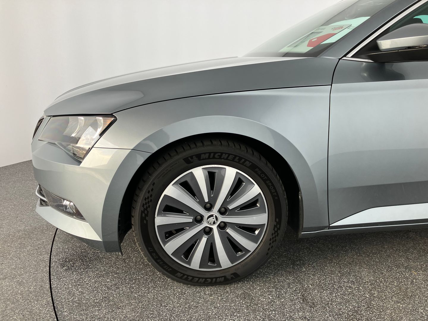 Škoda Superb Kombi 1,6 TDI Active | Bild 3 von 20