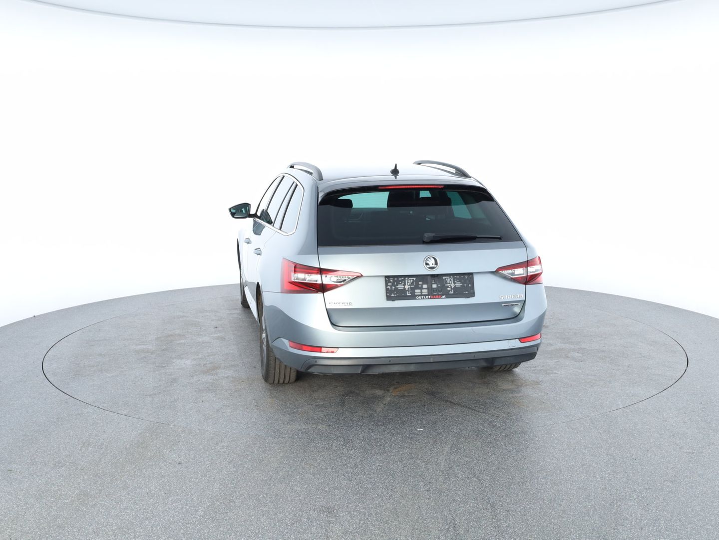 Škoda Superb Kombi 1,6 TDI Active | Bild 2 von 20