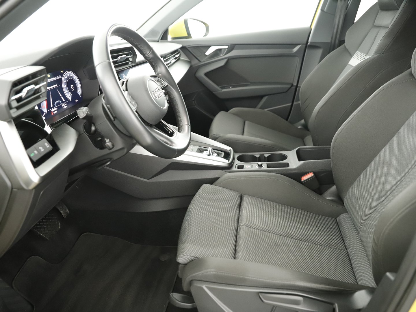Audi A3 Sportback 40 TFSI e S line | Bild 12 von 28