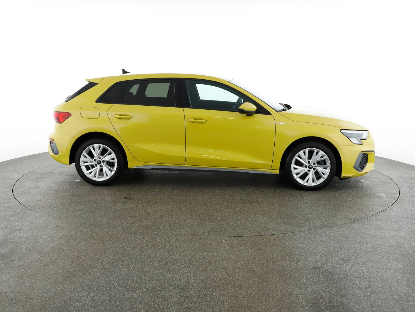 Audi A3 Sportback 40 TFSI e S line | Bild 4 von 28