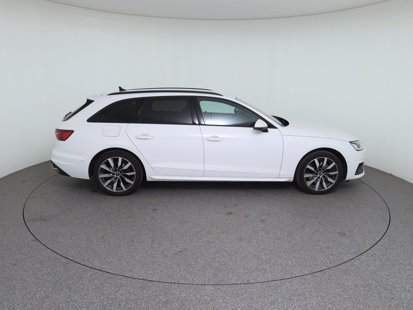 Audi A4 Avant 35 TDI | Bild 4 von 10