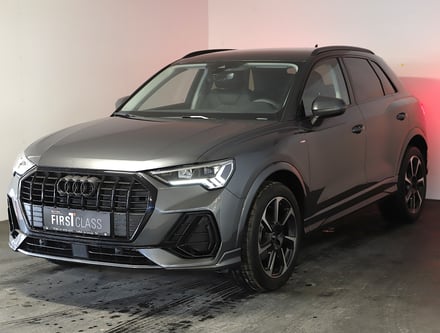 Audi Q3 35 TFSI admired