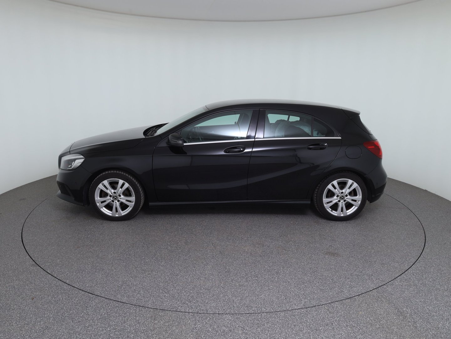 Mercedes A 180 BlueEfficiency Edition Lifestyle Aut. | Bild 8 von 24