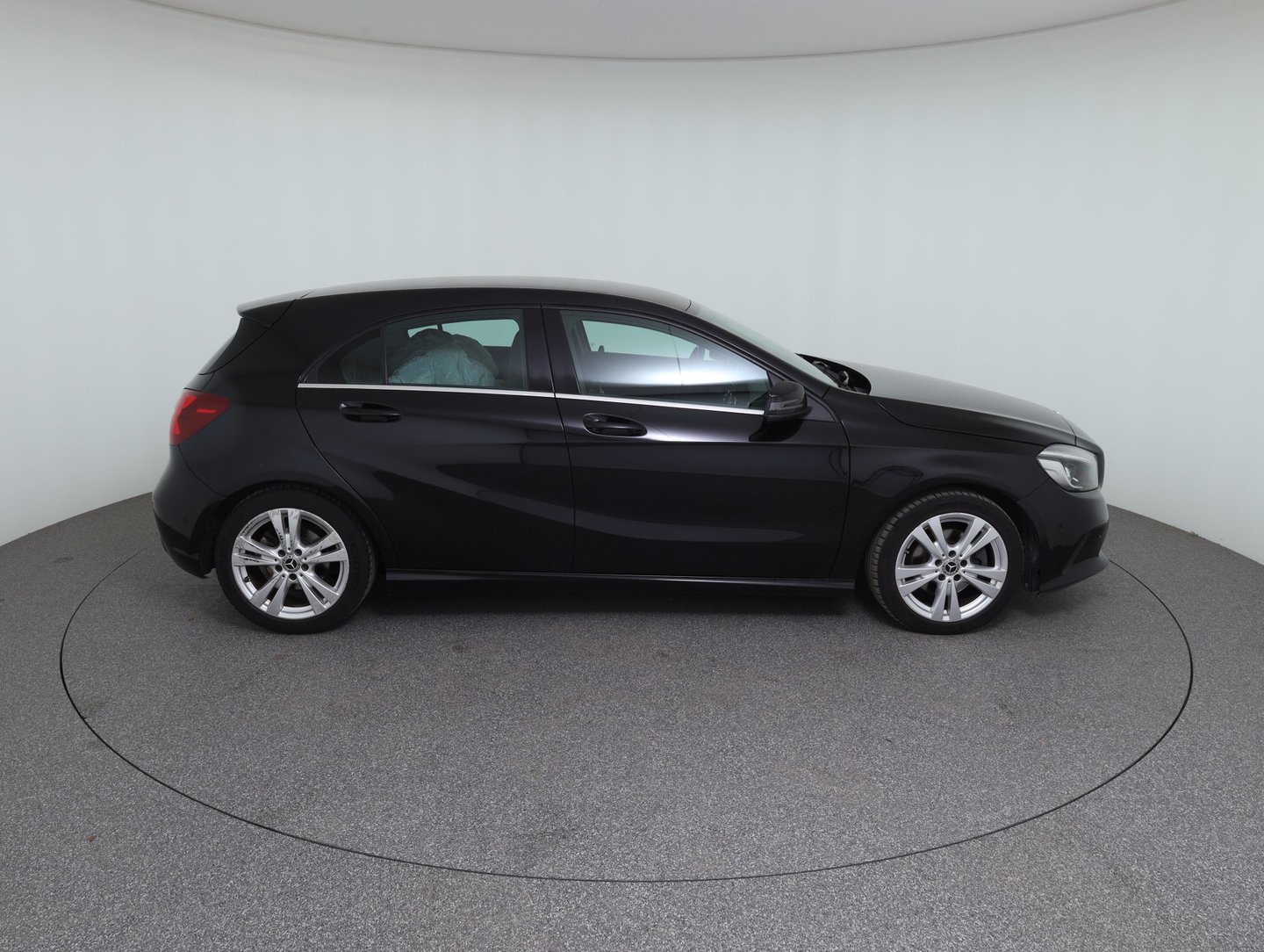 Mercedes A 180 BlueEfficiency Edition Lifestyle Aut. | Bild 4 von 24