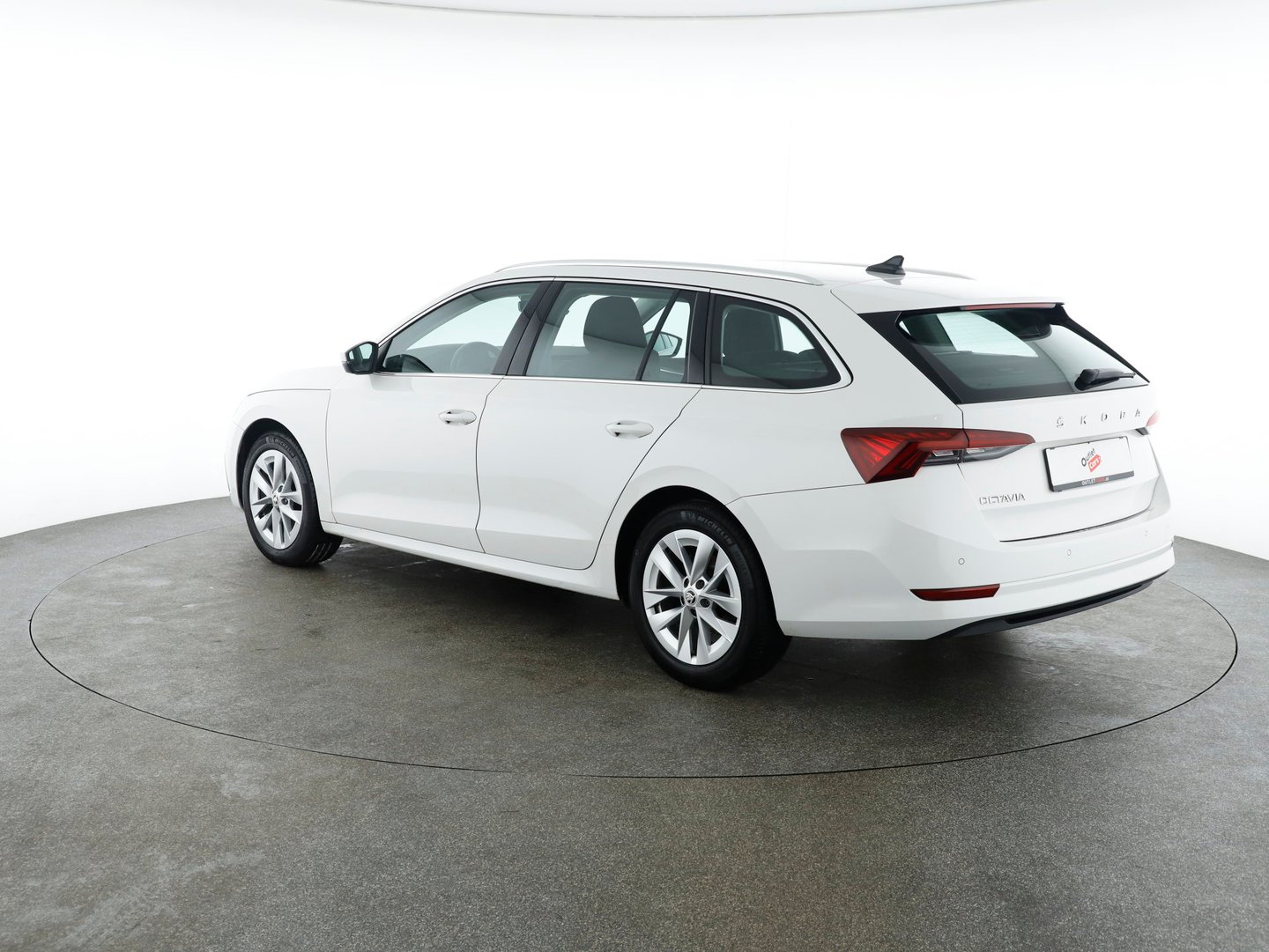 Škoda OCTAVIA Combi Business TDI | Bild 7 von 29
