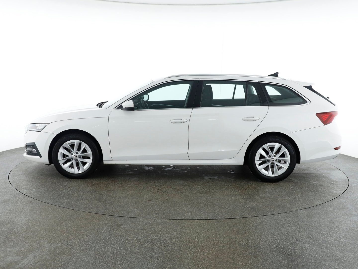 Škoda OCTAVIA Combi Business TDI | Bild 8 von 29